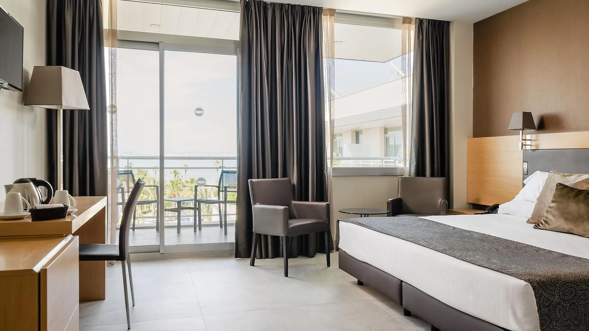 Gran Palas Hotel - Spa Incluido La Pineda